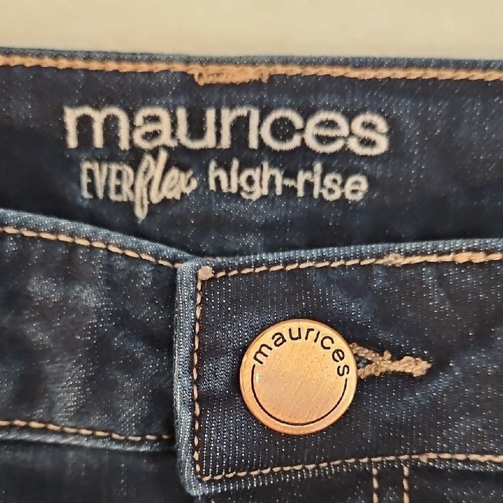 Maurices Everflex High-Rise Denim Jeans. Size 10. Never Worn